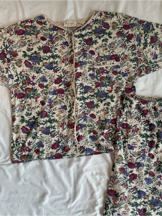 Victoria's Secret Other - Victoria's Secret Vintage Floral Pajama Set